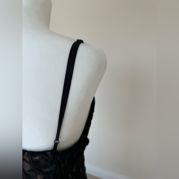 Black Cream Lace Elegant Midi Dress| Bardot|Size 4/XS - Picture 4 of 9